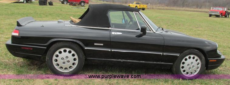 image for item AY9940 1992 Alfa Romeo Spider Veloce convertible