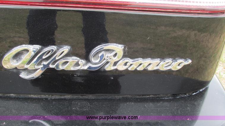 image for item AY9940 1992 Alfa Romeo Spider Veloce convertible