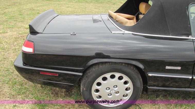 image for item AY9940 1992 Alfa Romeo Spider Veloce convertible