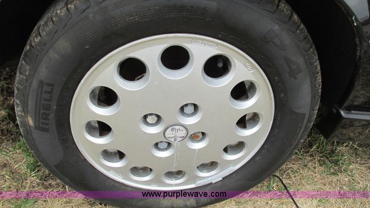 image for item AY9940 1992 Alfa Romeo Spider Veloce convertible