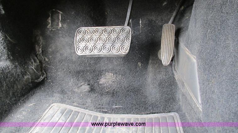 image for item AY9940 1992 Alfa Romeo Spider Veloce convertible