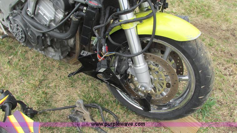 image for item AY9941 1996 Honda CBR900RR motorcycle