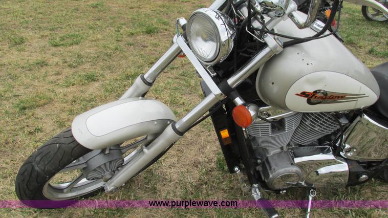 image for item AY9943 1997 Honda Shadow VT1100C motorcycle