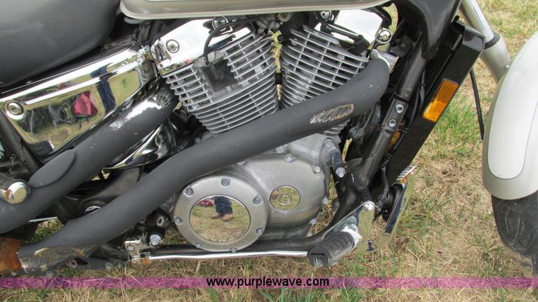 image for item AY9943 1997 Honda Shadow VT1100C motorcycle