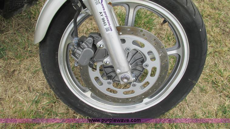 image for item AY9943 1997 Honda Shadow VT1100C motorcycle