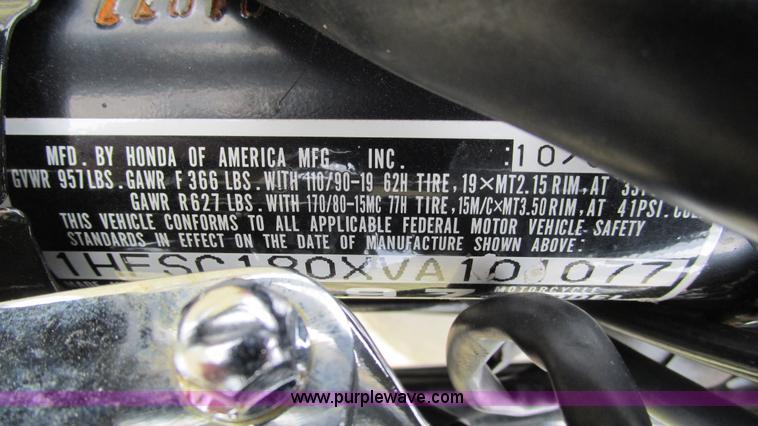 image for item AY9943 1997 Honda Shadow VT1100C motorcycle