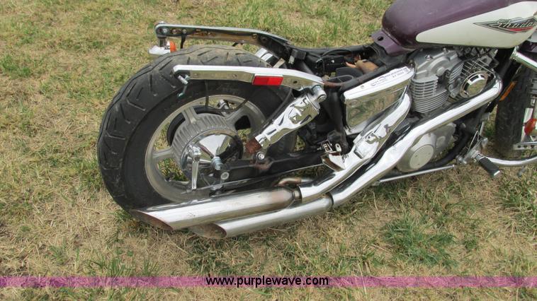 image for item AY9944 1995 Honda Shadow VT1100C motorcycle