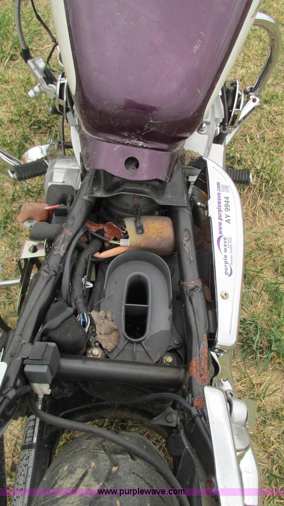 image for item AY9944 1995 Honda Shadow VT1100C motorcycle