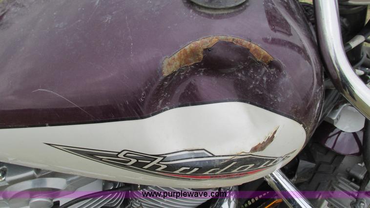 image for item AY9944 1995 Honda Shadow VT1100C motorcycle