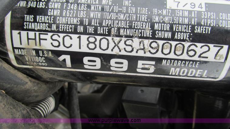 image for item AY9944 1995 Honda Shadow VT1100C motorcycle