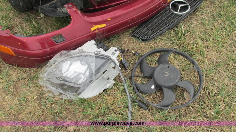 image for item AY9945 1999 Mercedes Benz SLK230 Kompressor convertible