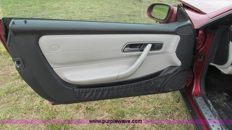 image for item AY9945 1999 Mercedes Benz SLK230 Kompressor convertible