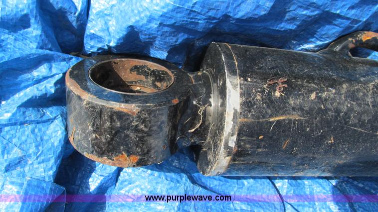 image for item AY9951 Hydraulic cylinder
