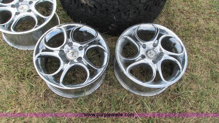 image for item AY9954 Assorted tires and wheels
