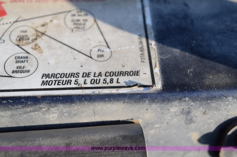 image for item BA9904 1994 Ford F250 XL utility truck