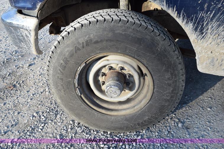 image for item BA9904 1994 Ford F250 XL utility truck