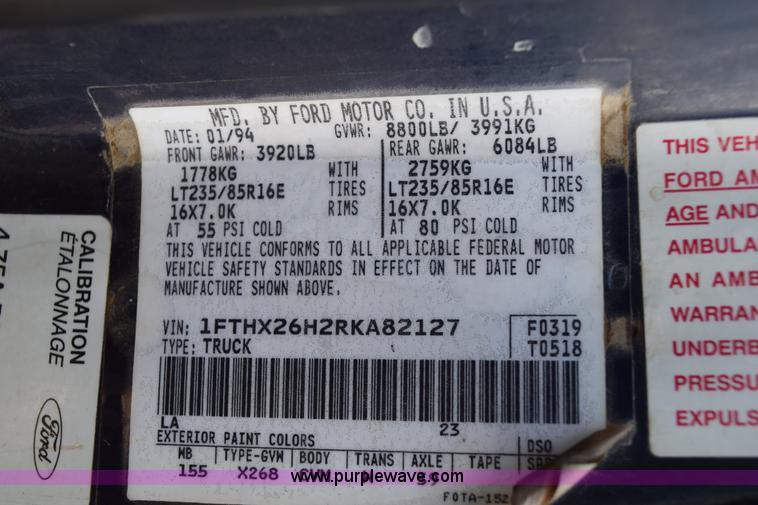 image for item BA9904 1994 Ford F250 XL utility truck