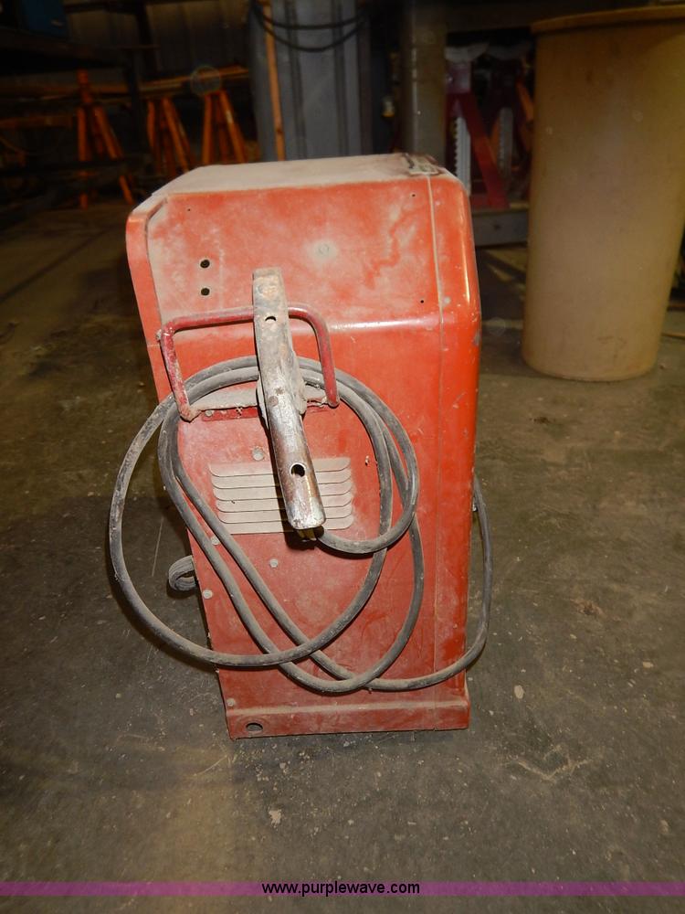 image for item BC9509 Lincoln AC-225-8 Linc welder