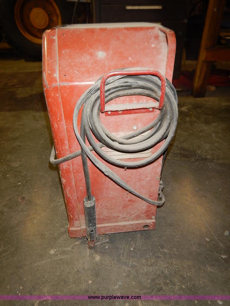 image for item BC9509 Lincoln AC-225-8 Linc welder