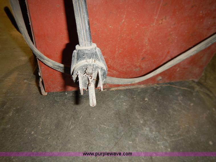 image for item BC9509 Lincoln AC-225-8 Linc welder