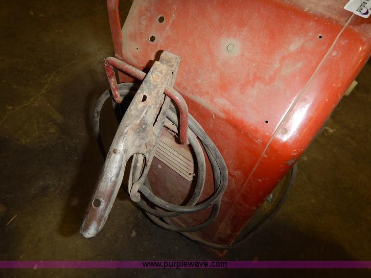 image for item BC9509 Lincoln AC-225-8 Linc welder
