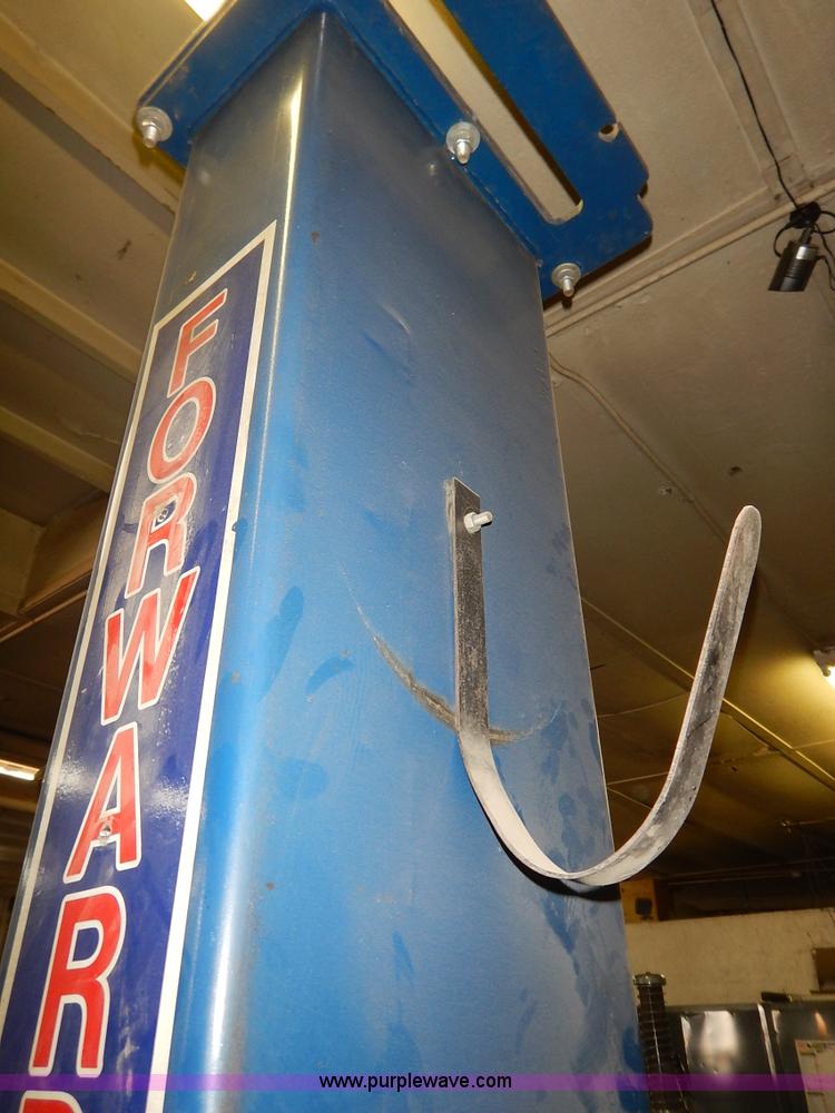 Forward 7000 automotive lift in Minneapolis, KS Item BC9554 sold