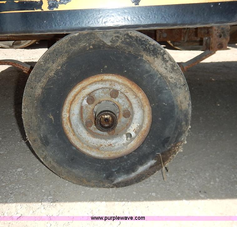 image for item BO9454 Tilt deck utility trailer