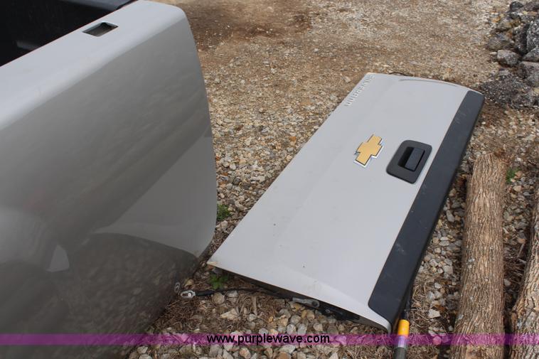 image for item BO9465 2008 Chevrolet 2500HD pickup truck bed