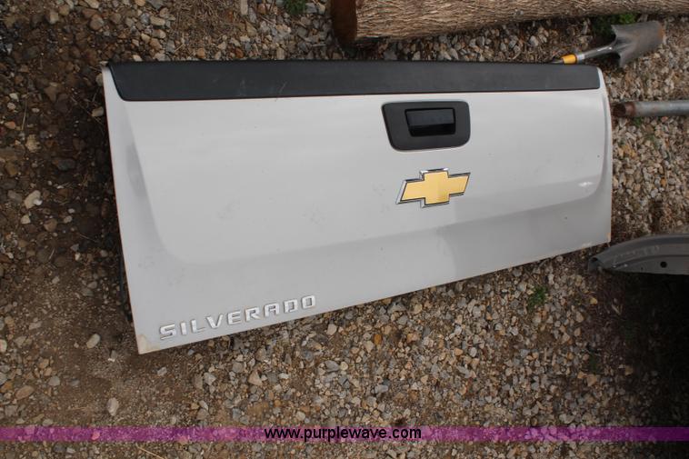 image for item BO9465 2008 Chevrolet 2500HD pickup truck bed