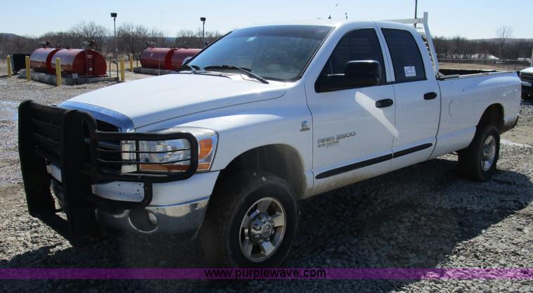 image for item D2327 2006 Dodge Ram 2500 pickup truck