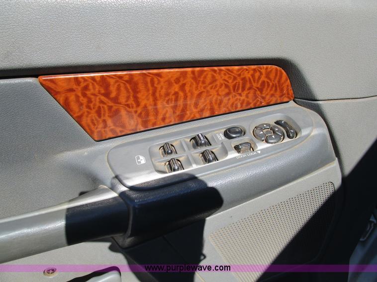 image for item D2327 2006 Dodge Ram 2500 pickup truck