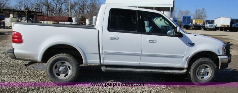 image for item D2328 2001 Ford F150 XLT pickup truck