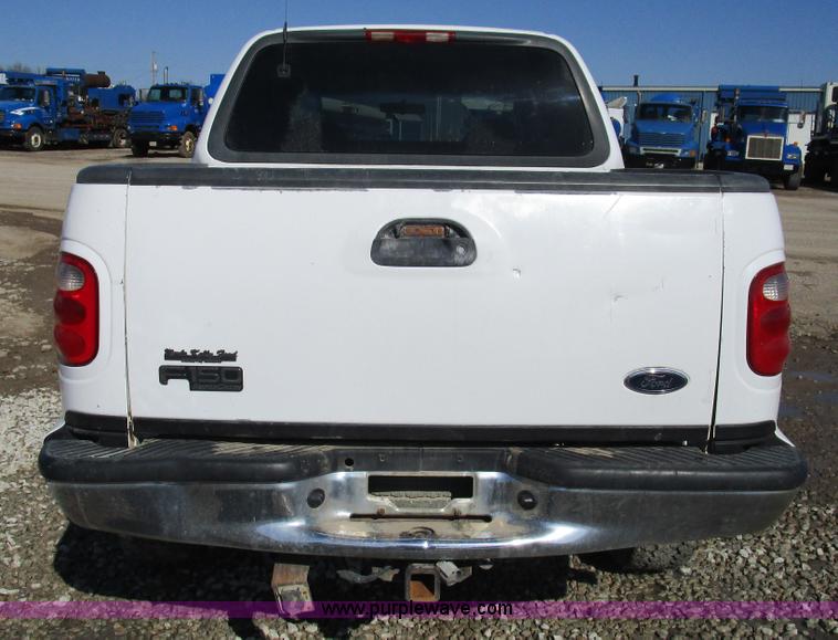 image for item D2328 2001 Ford F150 XLT pickup truck