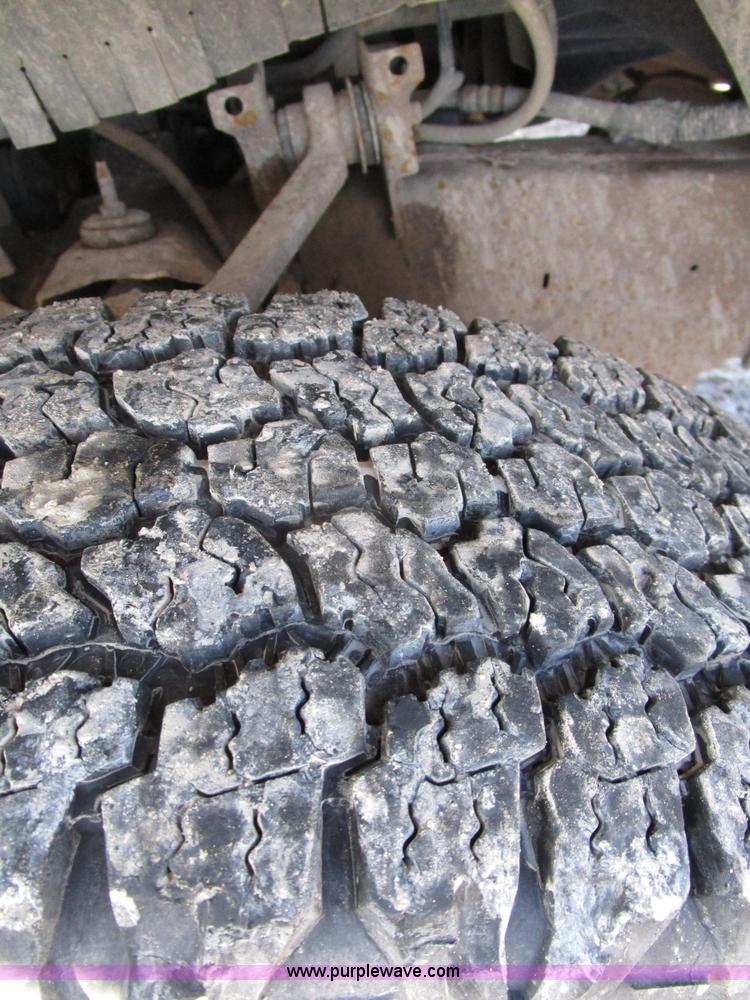 image for item D2328 2001 Ford F150 XLT pickup truck