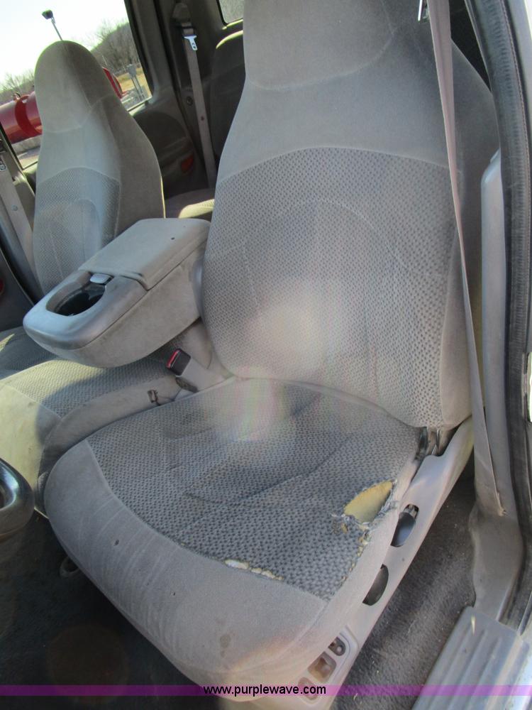 image for item D2328 2001 Ford F150 XLT pickup truck