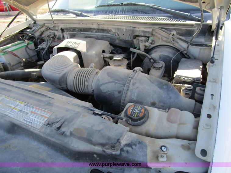 image for item D2328 2001 Ford F150 XLT pickup truck