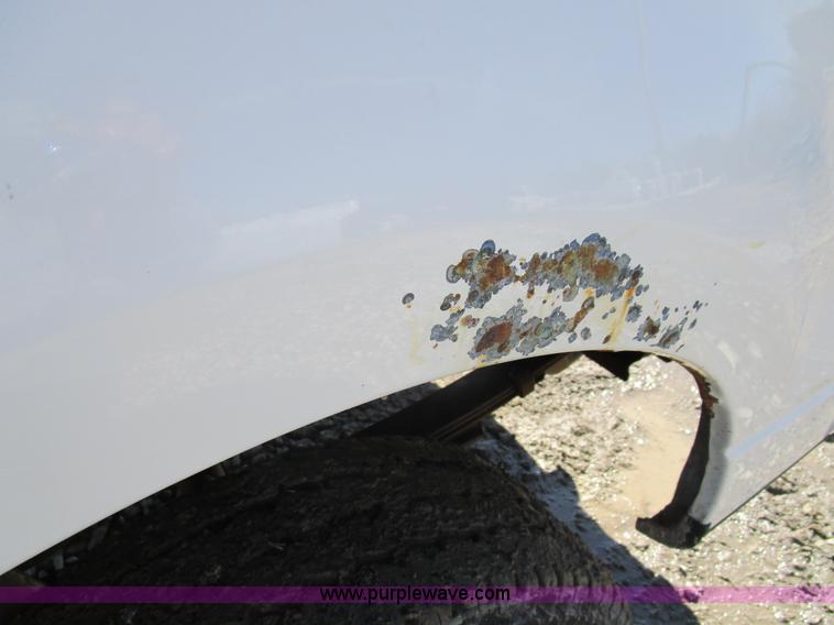 image for item D2329 2004 Ford F150 XLT pickup truck