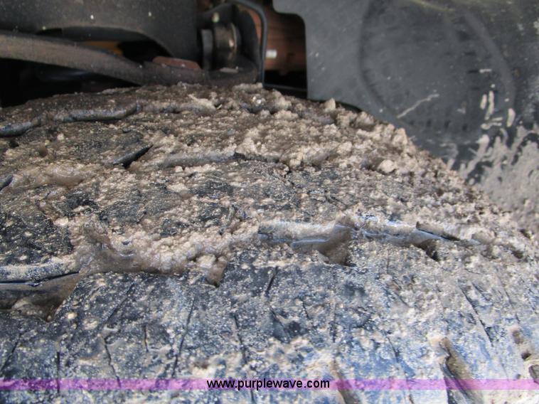 image for item D2329 2004 Ford F150 XLT pickup truck