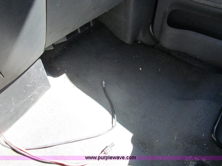 image for item D2329 2004 Ford F150 XLT pickup truck