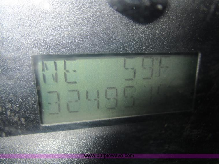 image for item D2329 2004 Ford F150 XLT pickup truck