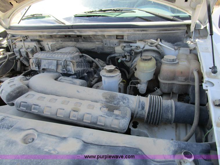 image for item D2329 2004 Ford F150 XLT pickup truck