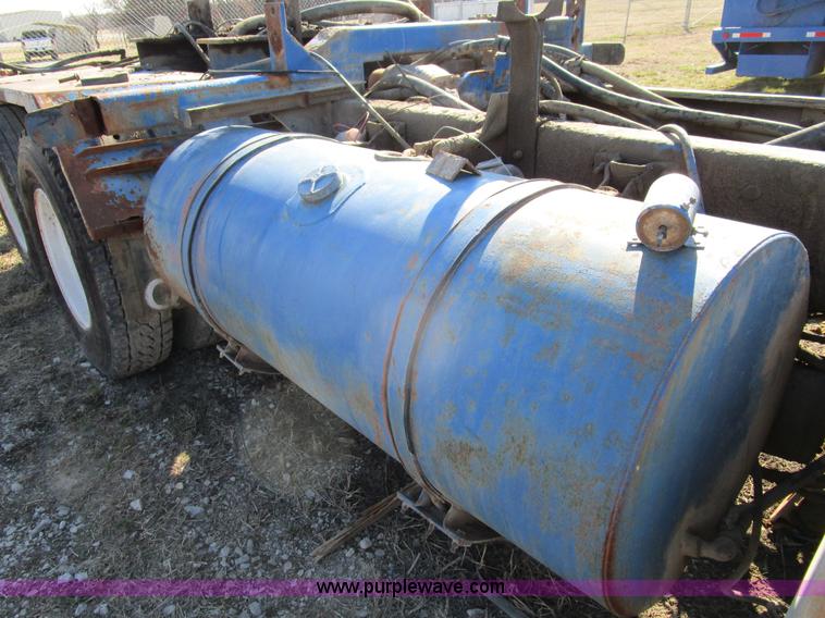 image for item D2351 1980 Kenworth K100 semi truck