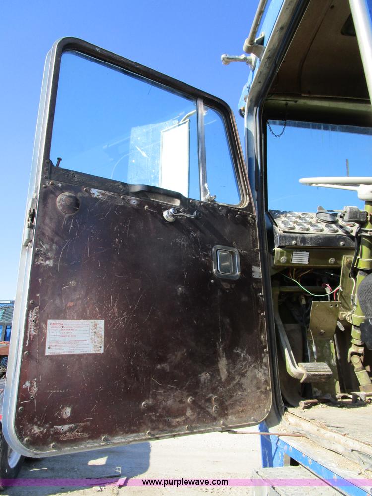 image for item D2351 1980 Kenworth K100 semi truck