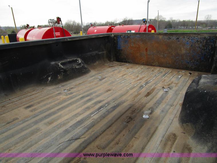 image for item D2393 2006 Ford F250 Super Duty XLT pickup truck