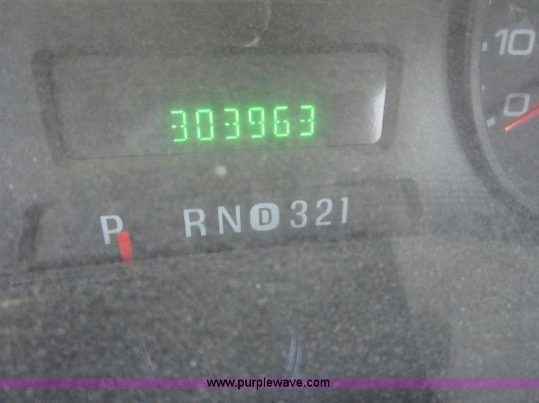 image for item D2393 2006 Ford F250 Super Duty XLT pickup truck