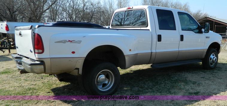 image for item D6120 1999 Ford F350 pickup truck