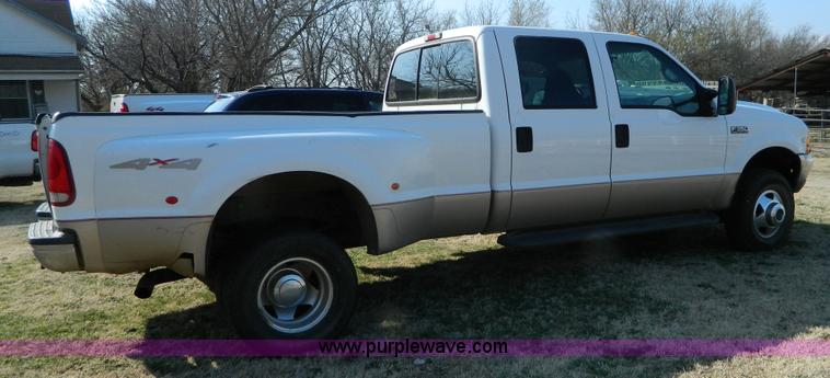 image for item D6120 1999 Ford F350 pickup truck