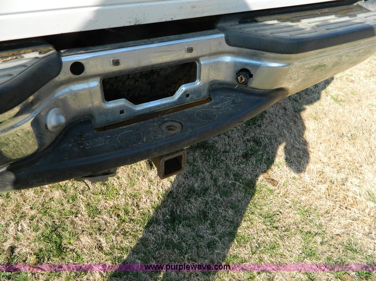 image for item D6120 1999 Ford F350 pickup truck