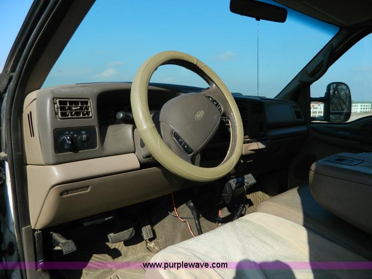 image for item D6120 1999 Ford F350 pickup truck