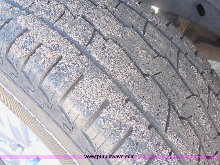 image for item E6309 2011 Ford F150 SuperCrew pickup truck